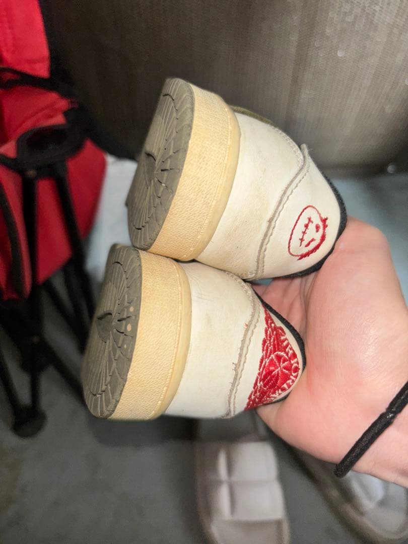 Air Jordan 1 LOW x Travis Scott スニーカー