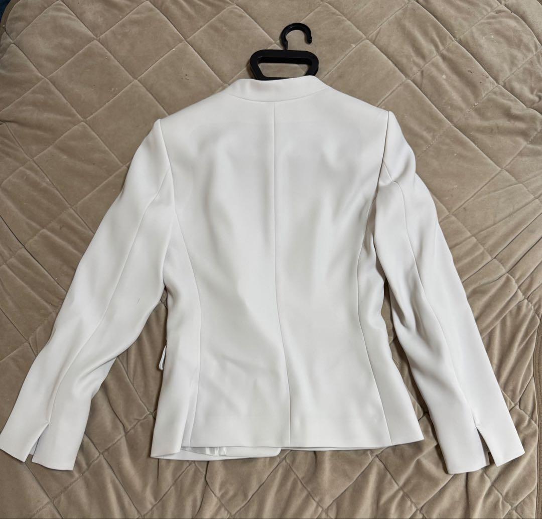 ホワイト(グレー味あり) ノーカラー スーツ ワイドパンツ