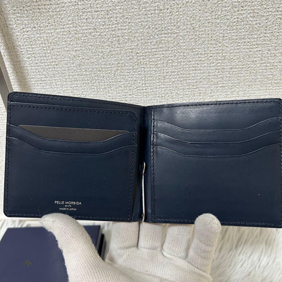 【未使用級✨バルカ】ペッレモルビダ　マネークリップ　財布　ネイビー　レザー　男女