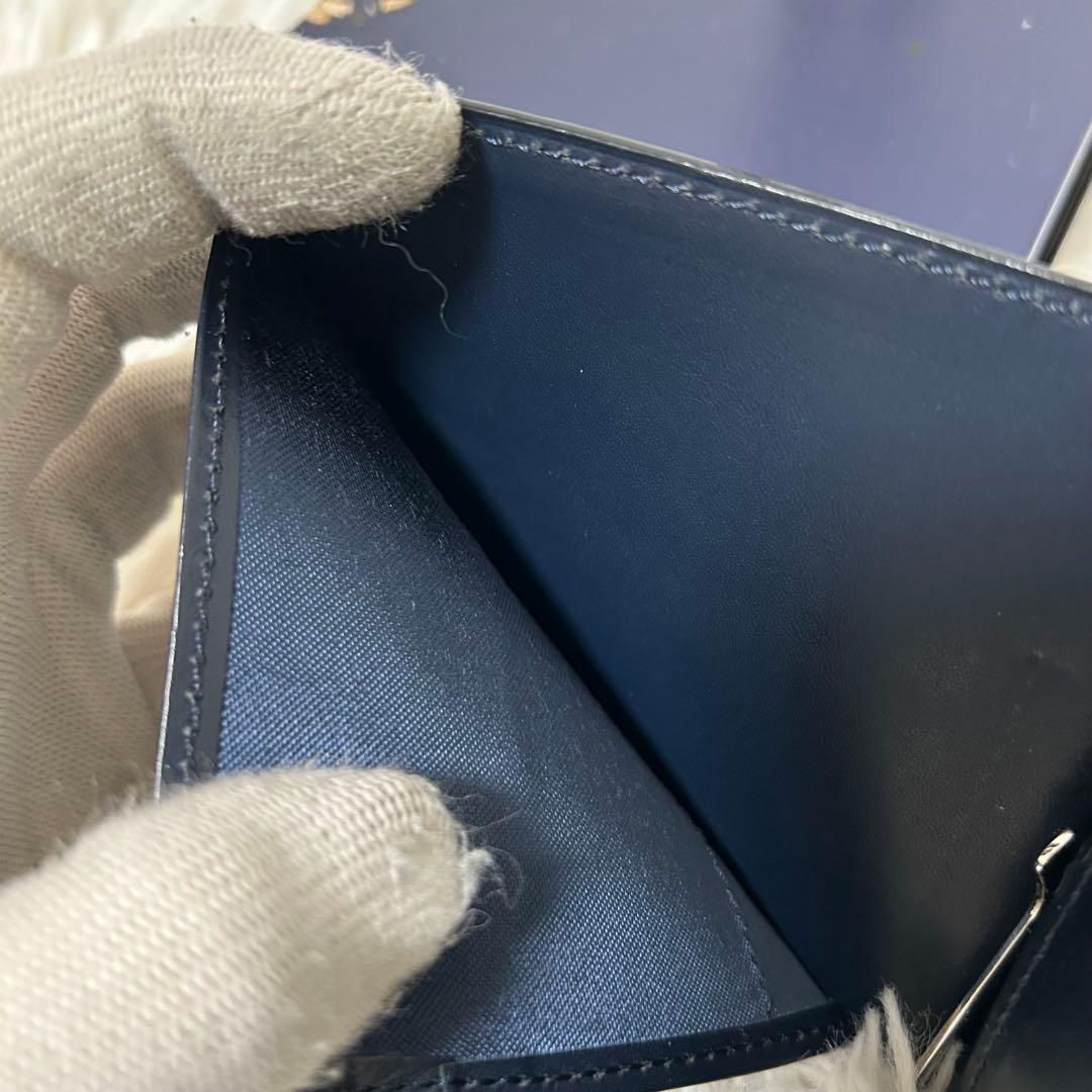 【未使用級✨バルカ】ペッレモルビダ　マネークリップ　財布　ネイビー　レザー　男女