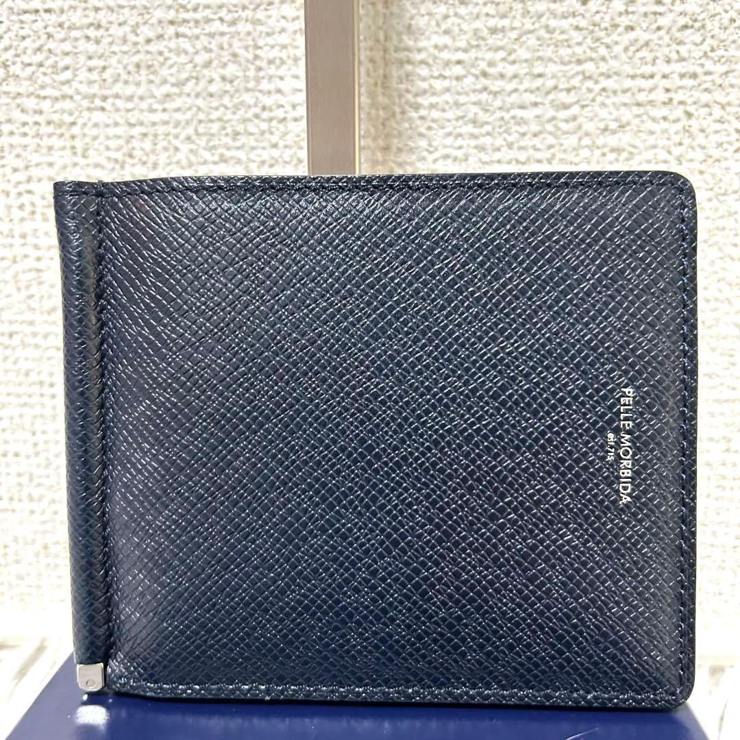 【未使用級✨バルカ】ペッレモルビダ　マネークリップ　財布　ネイビー　レザー　男女