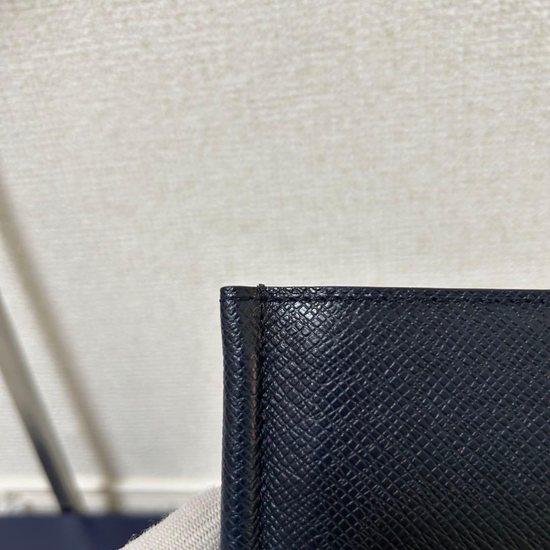 【未使用級✨バルカ】ペッレモルビダ　マネークリップ　財布　ネイビー　レザー　男女