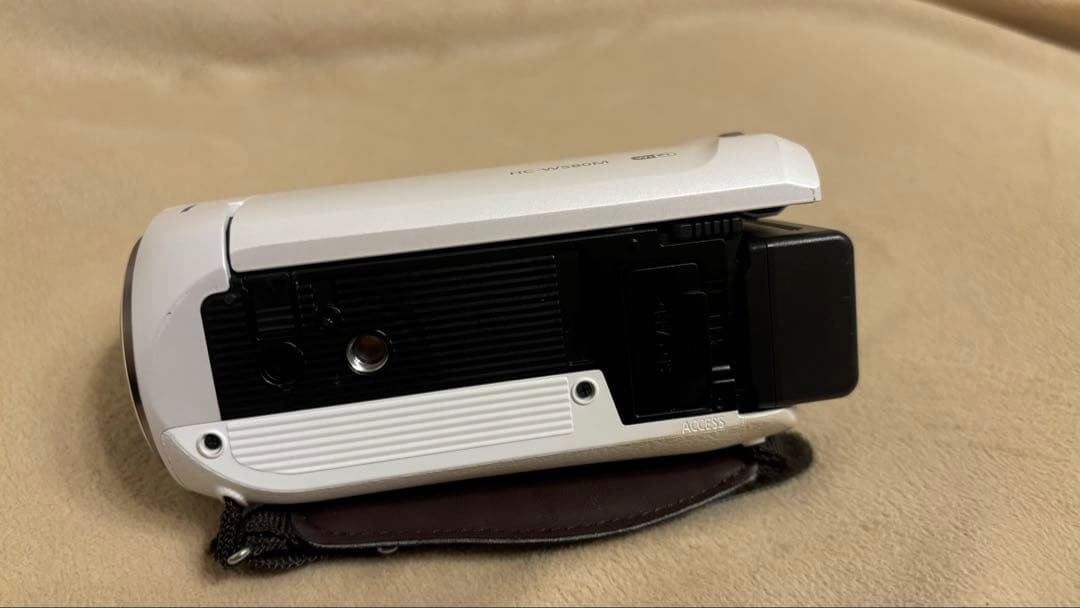 パナソニック　ビデオカメラ ホワイト　HC-W580M