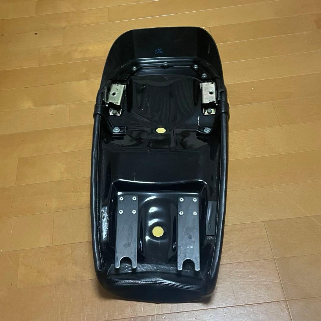 ✨美品✨SR400 【大人気】DAYTONA デイトナ タックロール シート