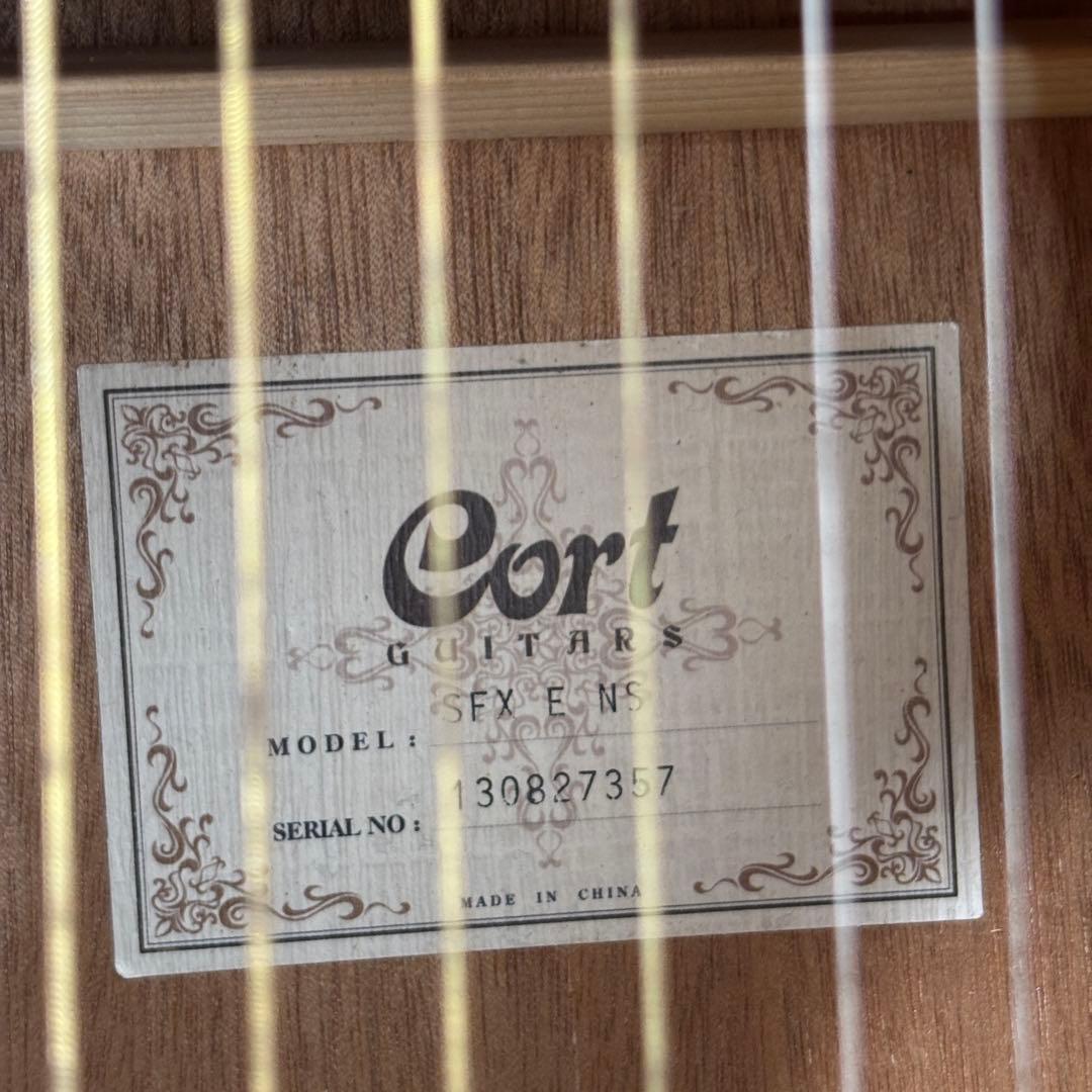 Cort カッタウェイ sfx e ns アコースティックギター　ケース付き