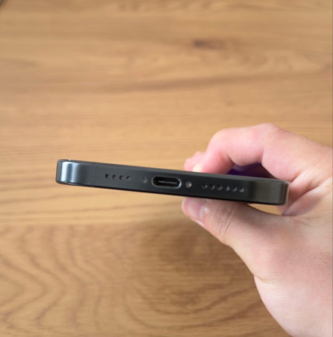 iPhone16ProMax 256GB 液晶表示不良 おまけ