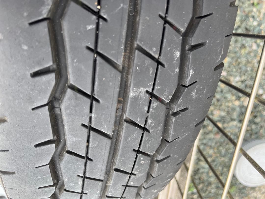 ハイエース　純正　DUNLOP 195/80R15 タイヤホイール4本セット