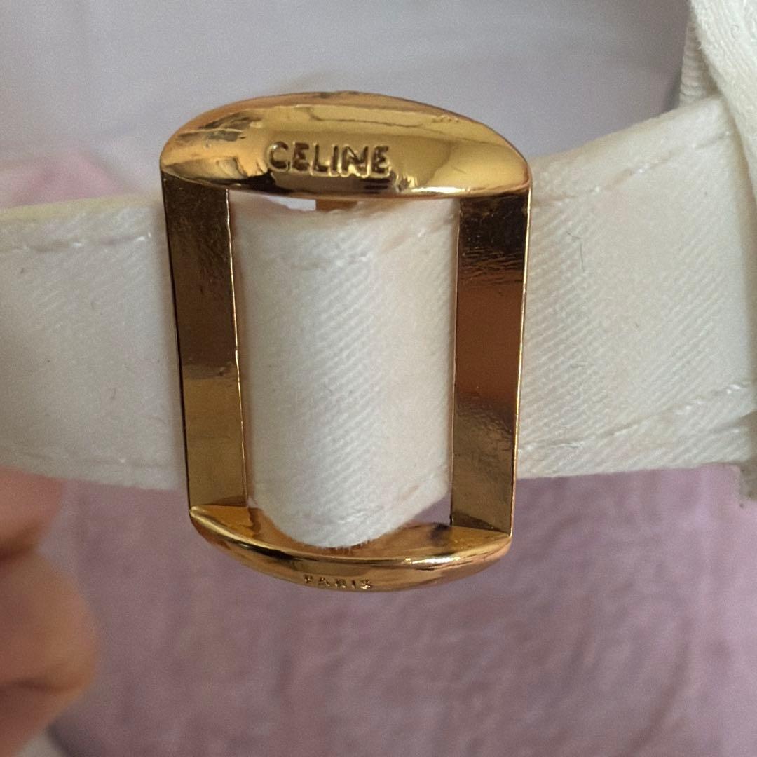 セリーヌ　ホワイト ベースボールキャップ ブラックロゴ