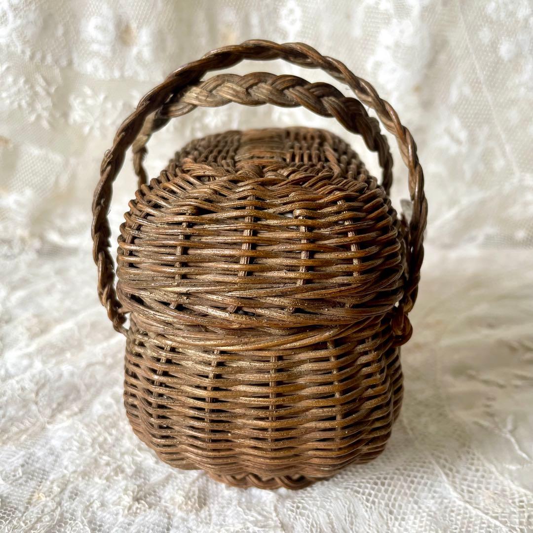 ドールパニエ　フランスアンティーク 人形用 ミニ プチ カゴ 籠 かご