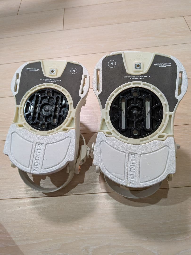 TRILOGY スノーボード　ビンディングホワイト　UNION　ユニオン