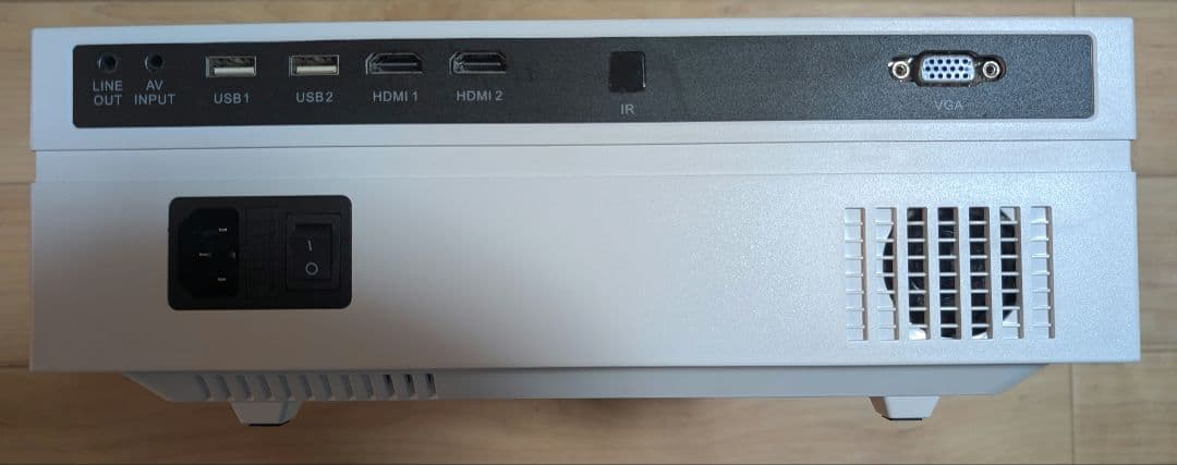 GooDeeプロジェクター＋Fire TV Stick＋100インチスクリーン