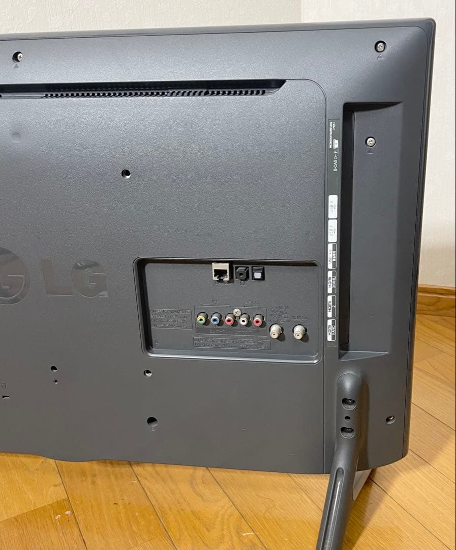 1週間保証付き LG 32LB57YM-JB LEDテレビ LCD 32インチ