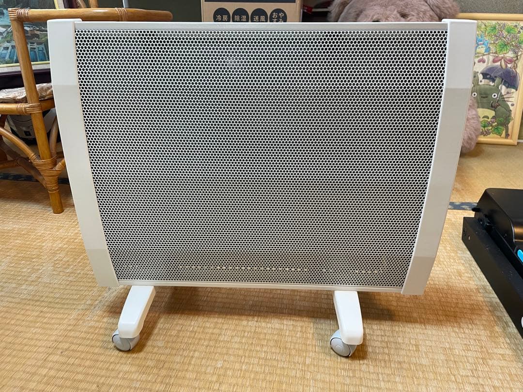 【yo-61】セルトリックス・ジャパン　ソルビエント 遠赤外線パネルヒーター