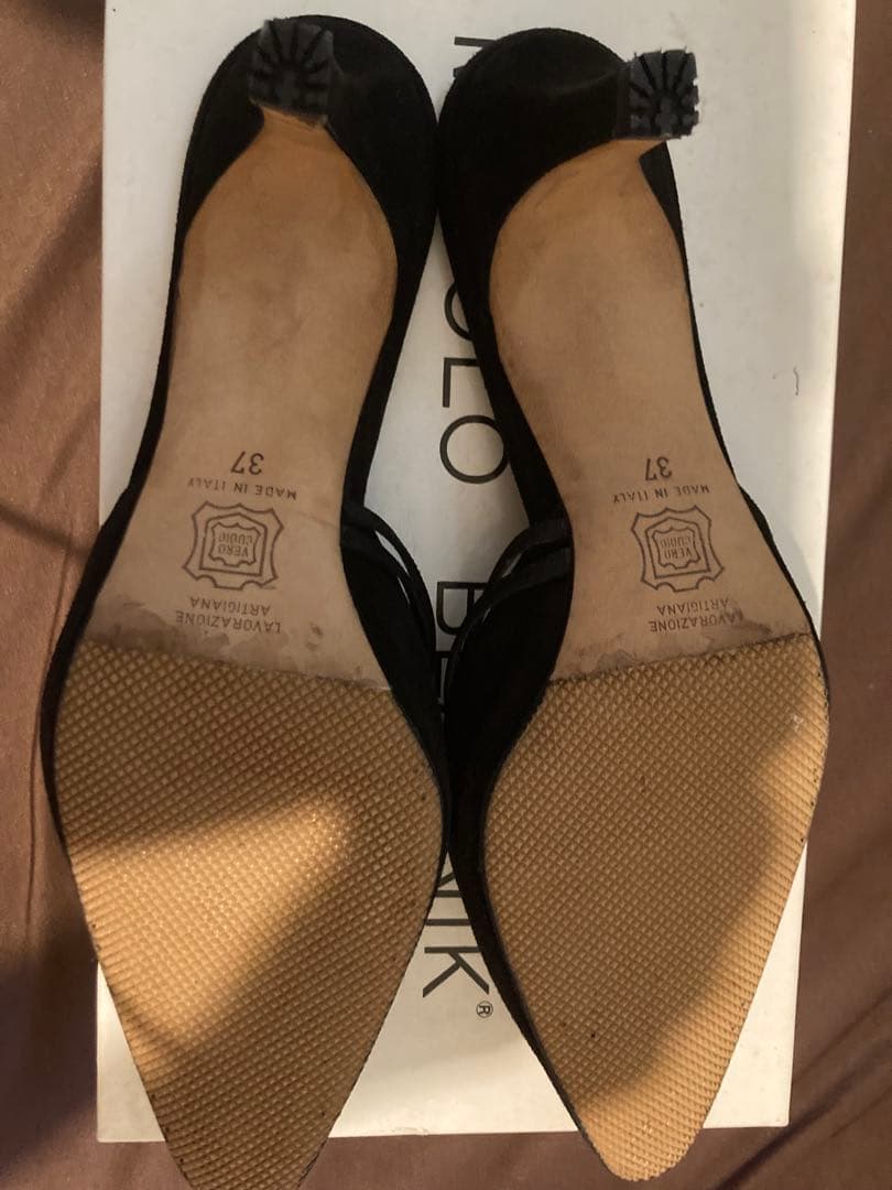 ＊ 　MANOLO BLAHNIK ブラックミュール 37
