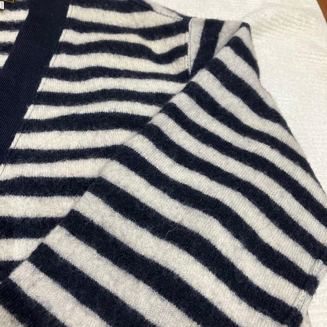 極美品ヤンクシャー　サイズ42 、XL ニットカーディガン、　白ネイビー、