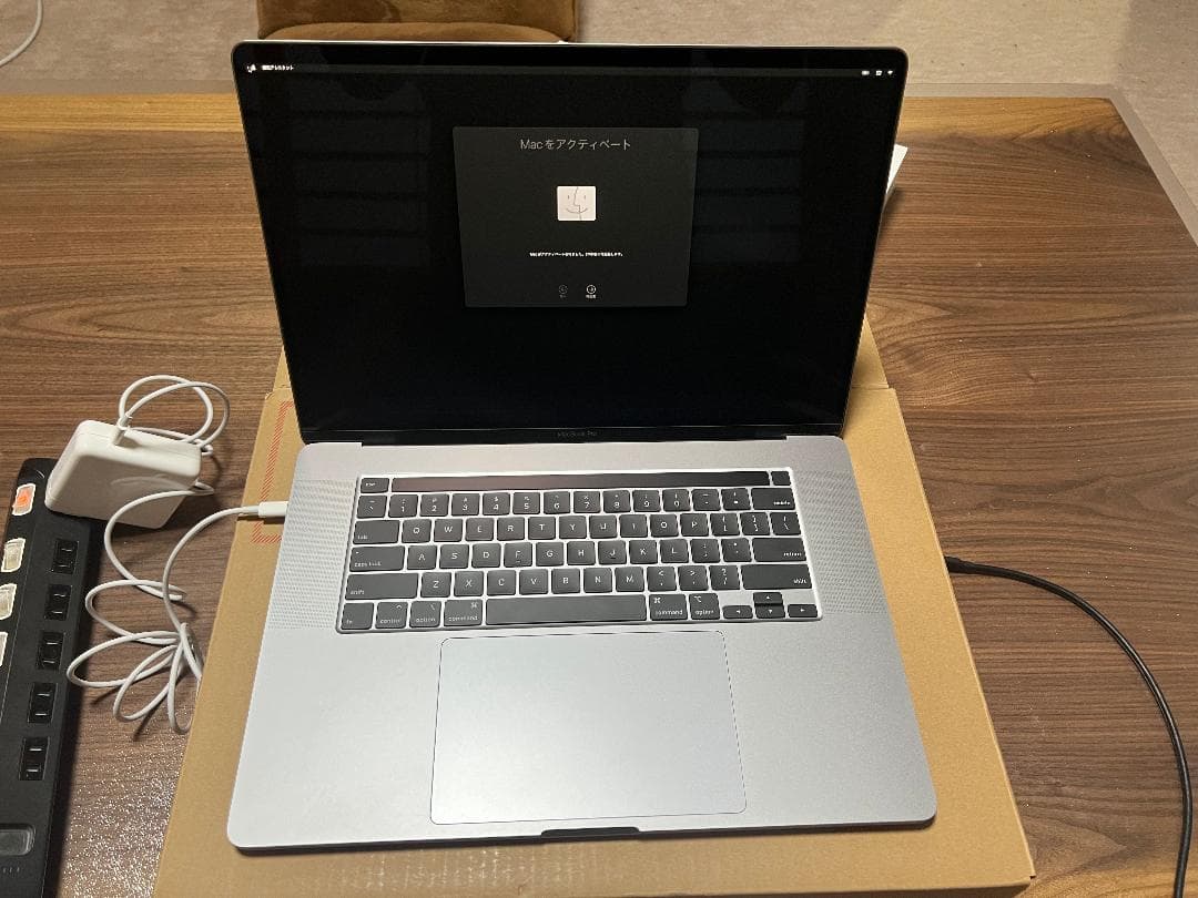 MacBook Pro 2019 16インチ/Core i9/64GB/1TB