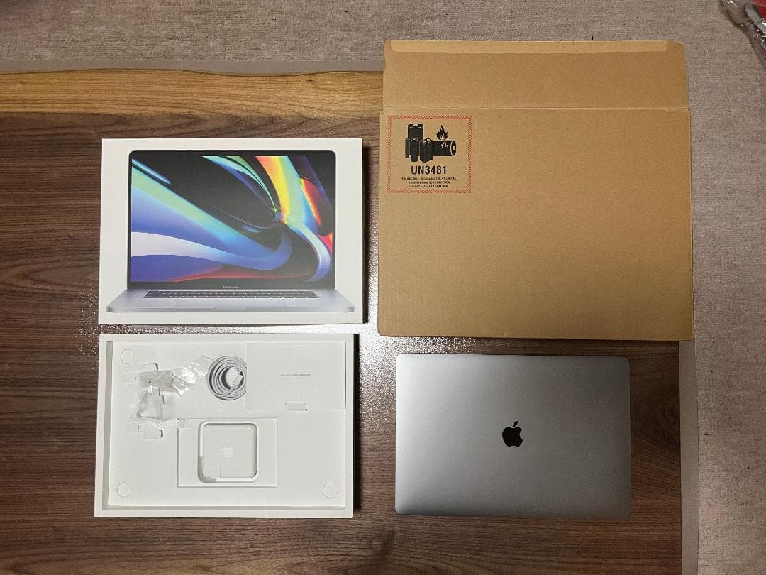 MacBook Pro 2019 16インチ/Core i9/64GB/1TB