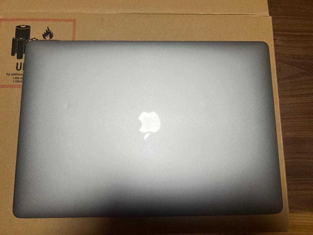 MacBook Pro 2019 16インチ/Core i9/64GB/1TB