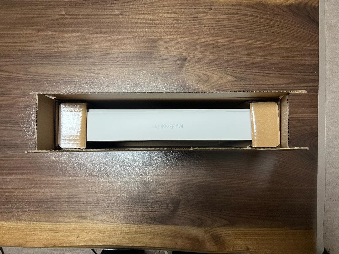 MacBook Pro 2019 16インチ/Core i9/64GB/1TB