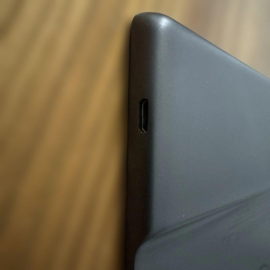 Kindle Oasis 色調調節ライト搭載 wifi 8GB 純正カバー付