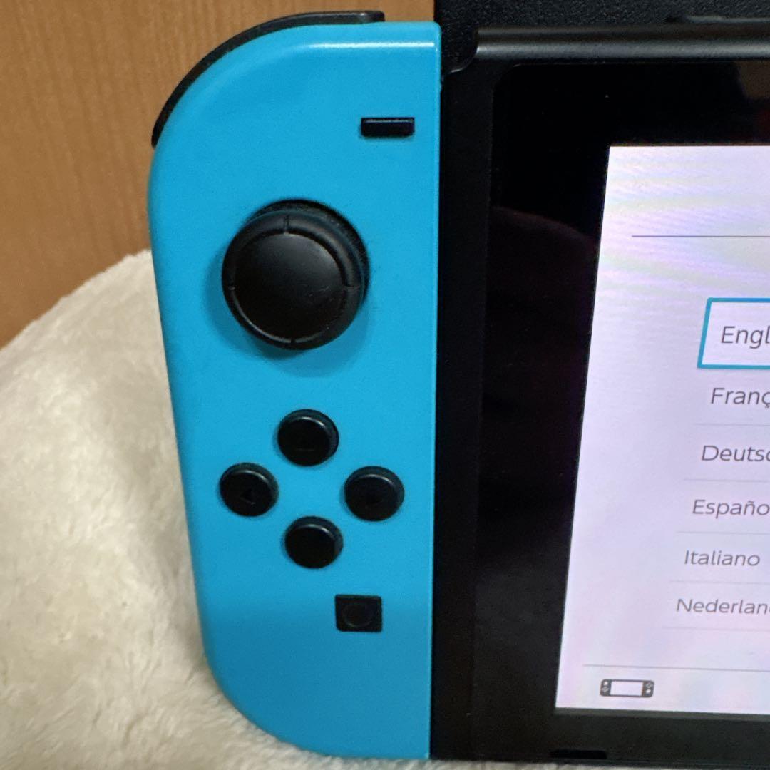 Nintendo Switch 本体　ネオンブルー／ネオンレッド