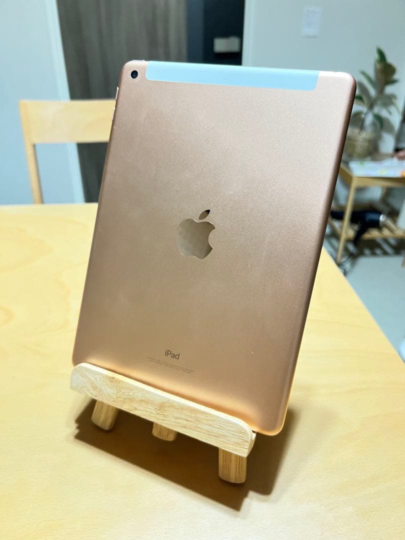 iPad ゴールド 本体　Wi-Fi 128GB