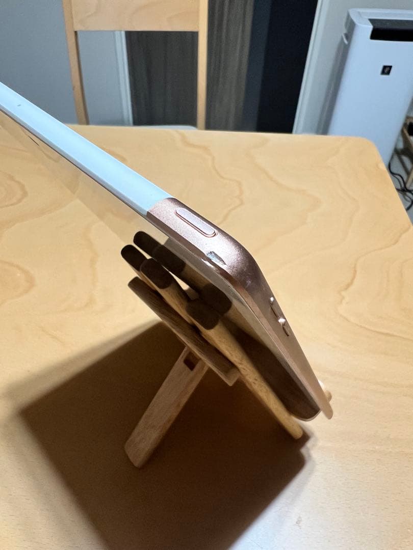 iPad ゴールド 本体　Wi-Fi 128GB