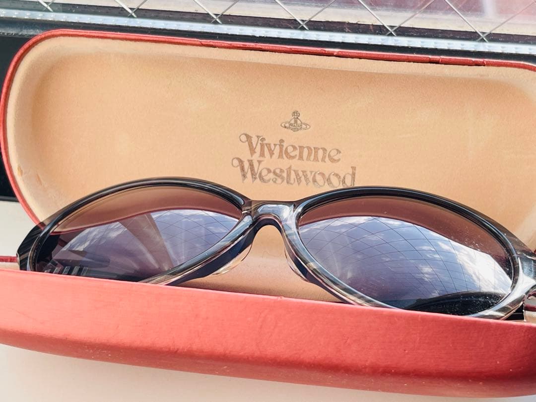 Vivienne Westwood オーバーサイズサングラス