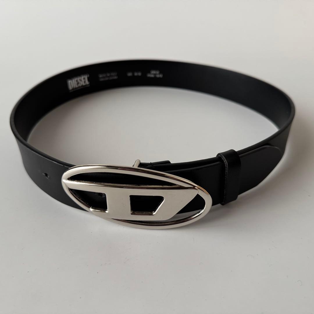 【極美品】 DIESEL レザー　べルト ブラック ロゴ バックル