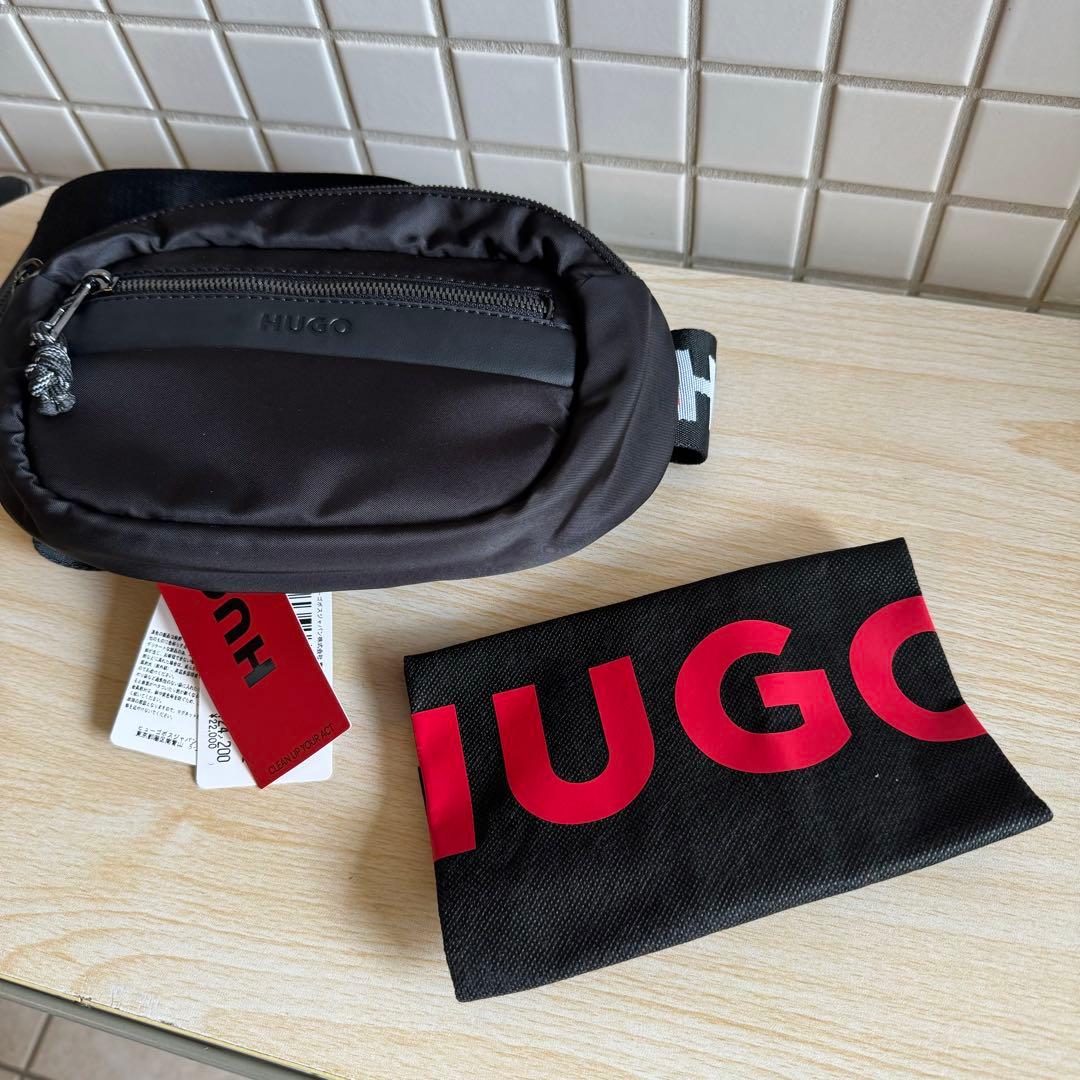 [HUGO] [ヒューゴ] ロゴエンボス ミックスストラクチャー ベルトバッグ