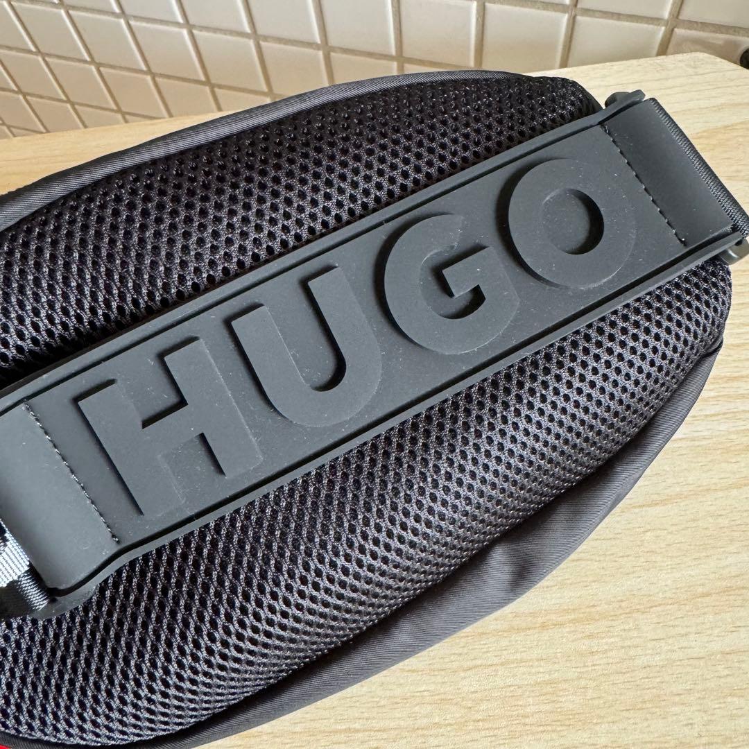 [HUGO] [ヒューゴ] ロゴエンボス ミックスストラクチャー ベルトバッグ