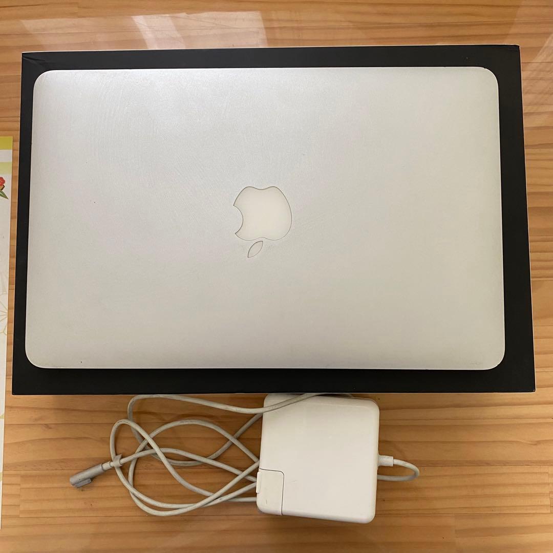 APPLE MacBook Air MC968J/A ジャンク品
