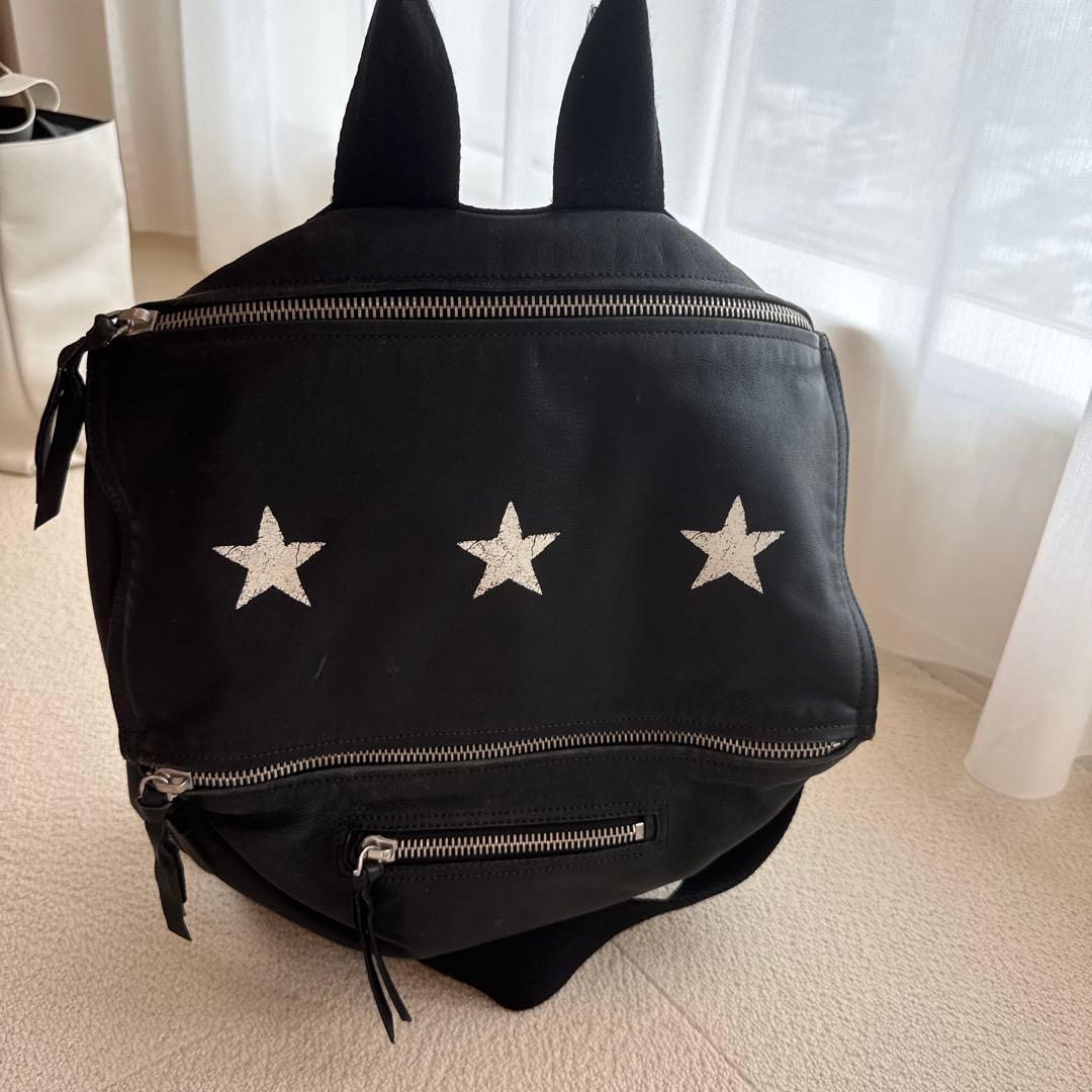 GIVENCHY ブラックレザー ショルダーバッグ