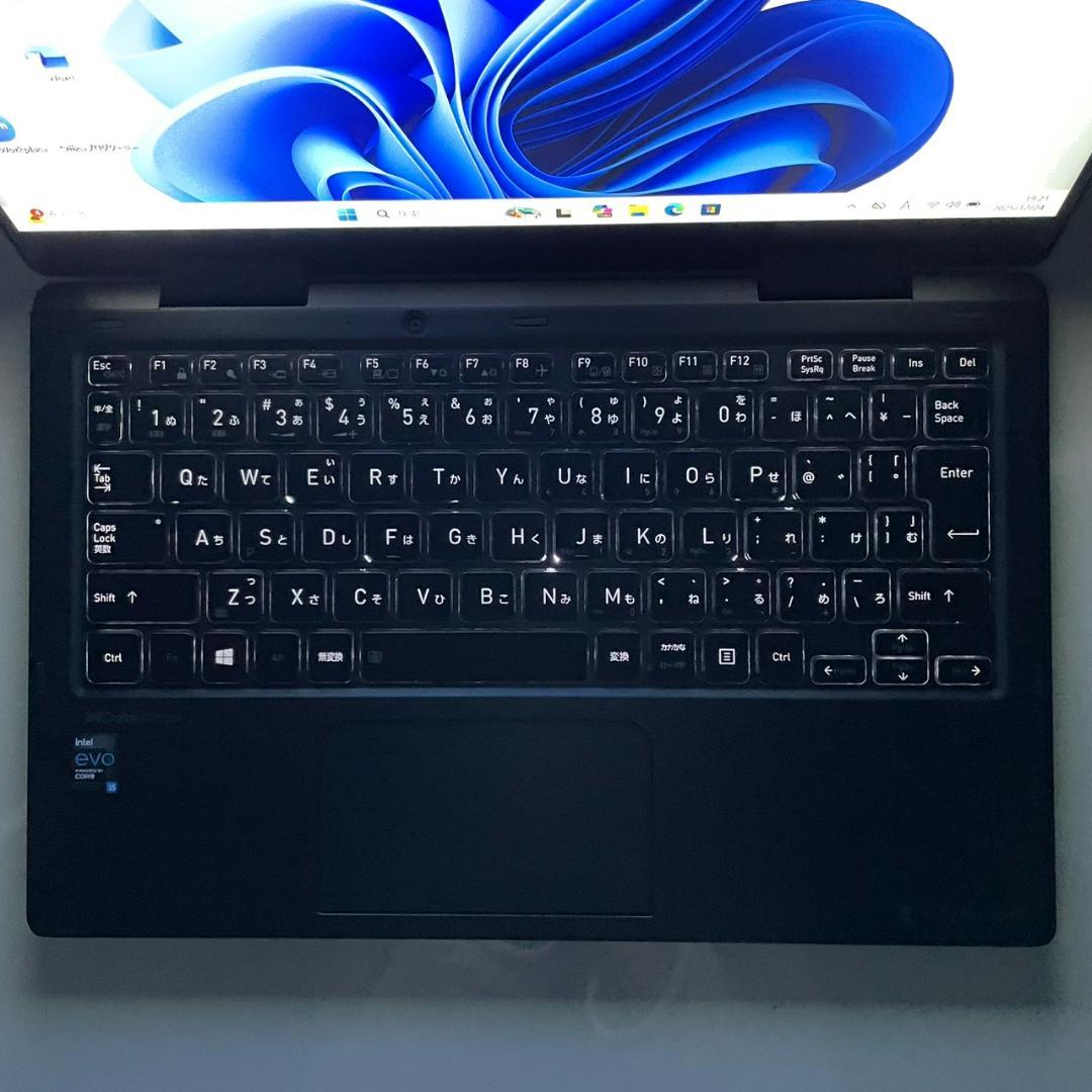 タッチパネル式 2021年製 第11世代Corei5 dynabook SS5