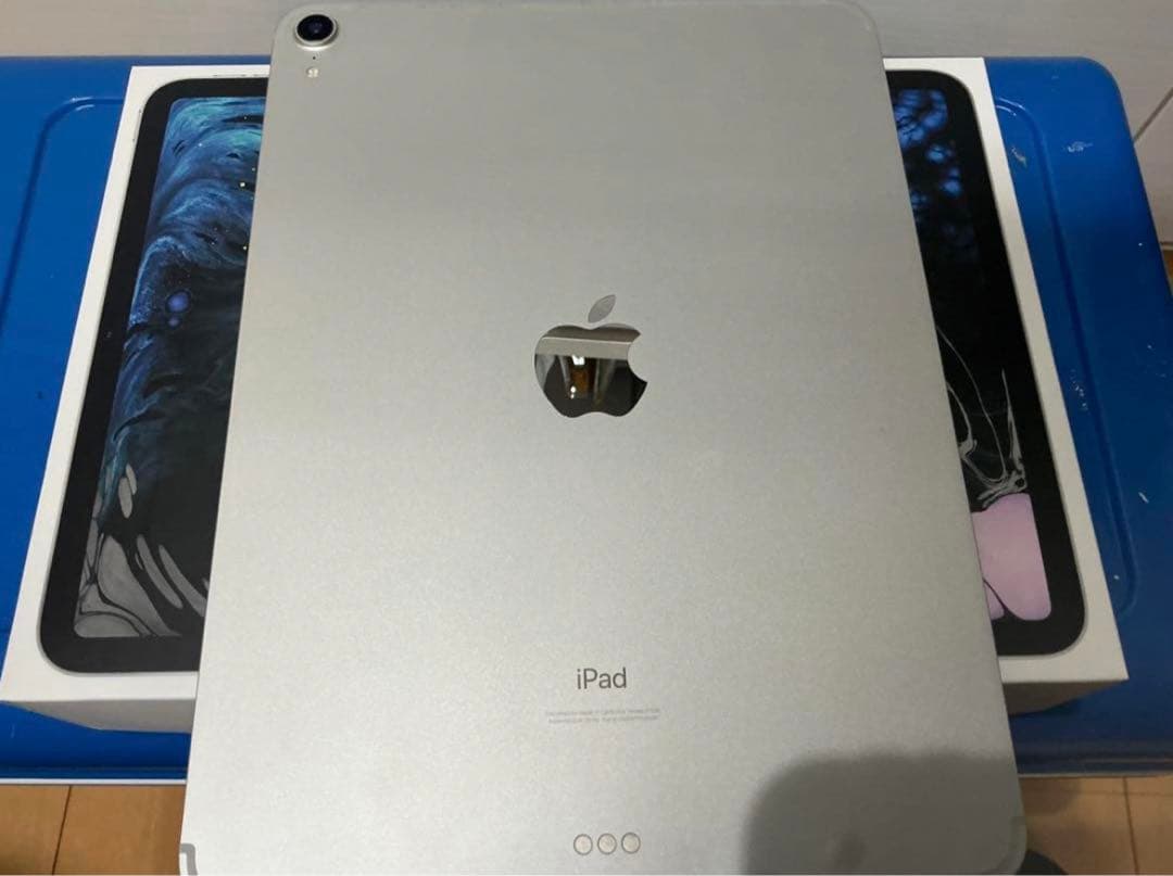 iPad Pro 11インチ　Wi-Fi＋Cellularモデル　64GB