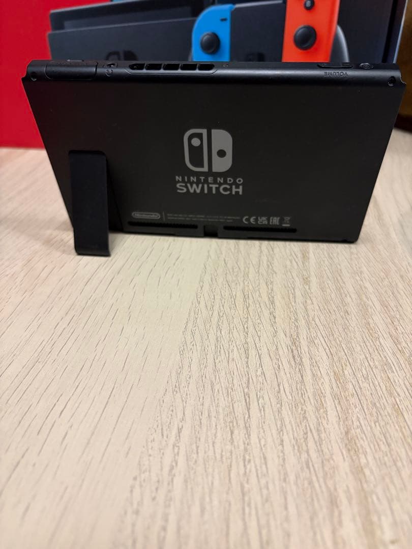 龍*介様 Nintendo Switch 本体 付属品・ジョイコン付き