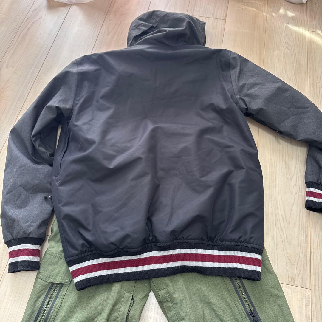 最終値下げ良品BILLABONG ビラボン　スノーボードウェアMサイズ上下ベルト