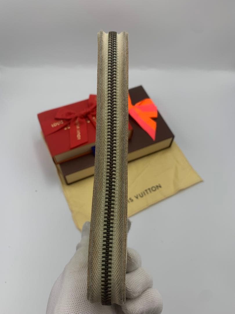 ルイヴィトン ダミエ　ジッピーウォレット　長財布 P55