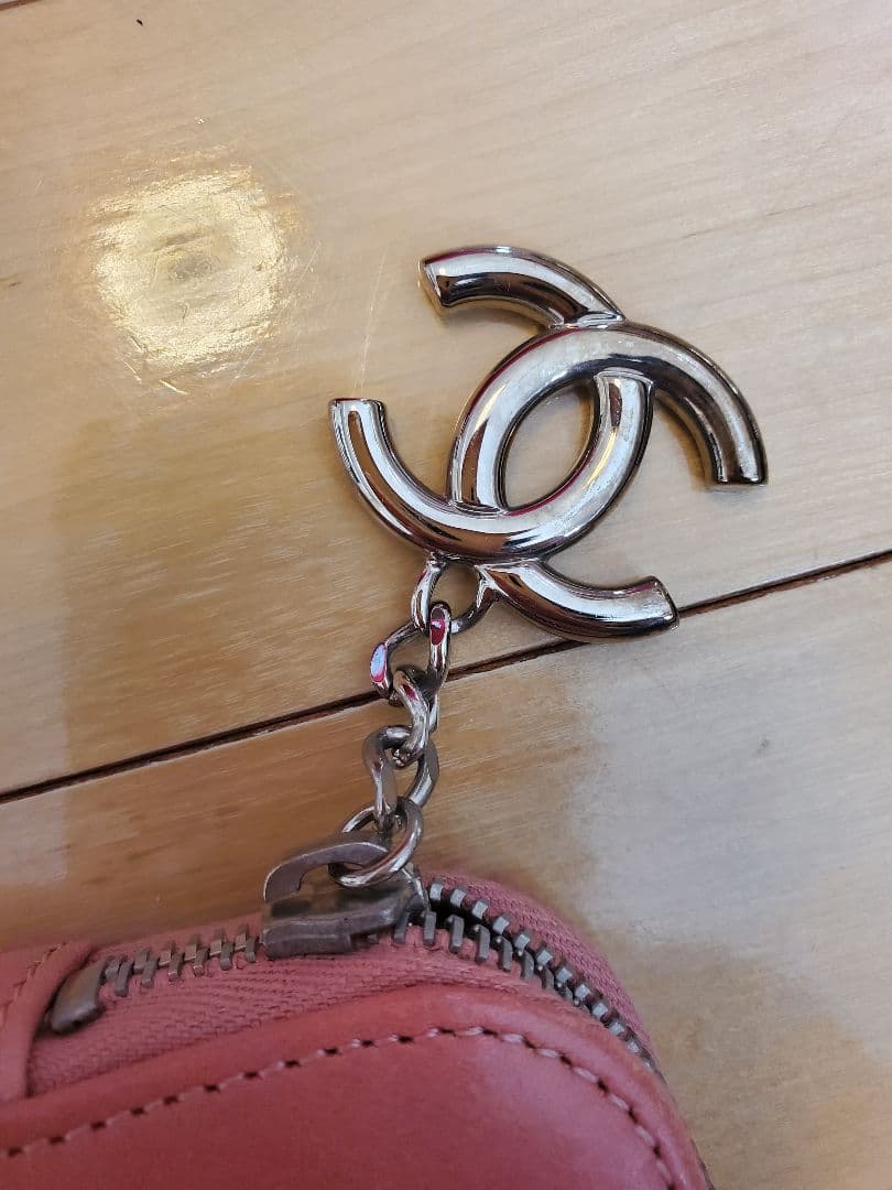 CHANEL　ピンク キルティング iPadケース