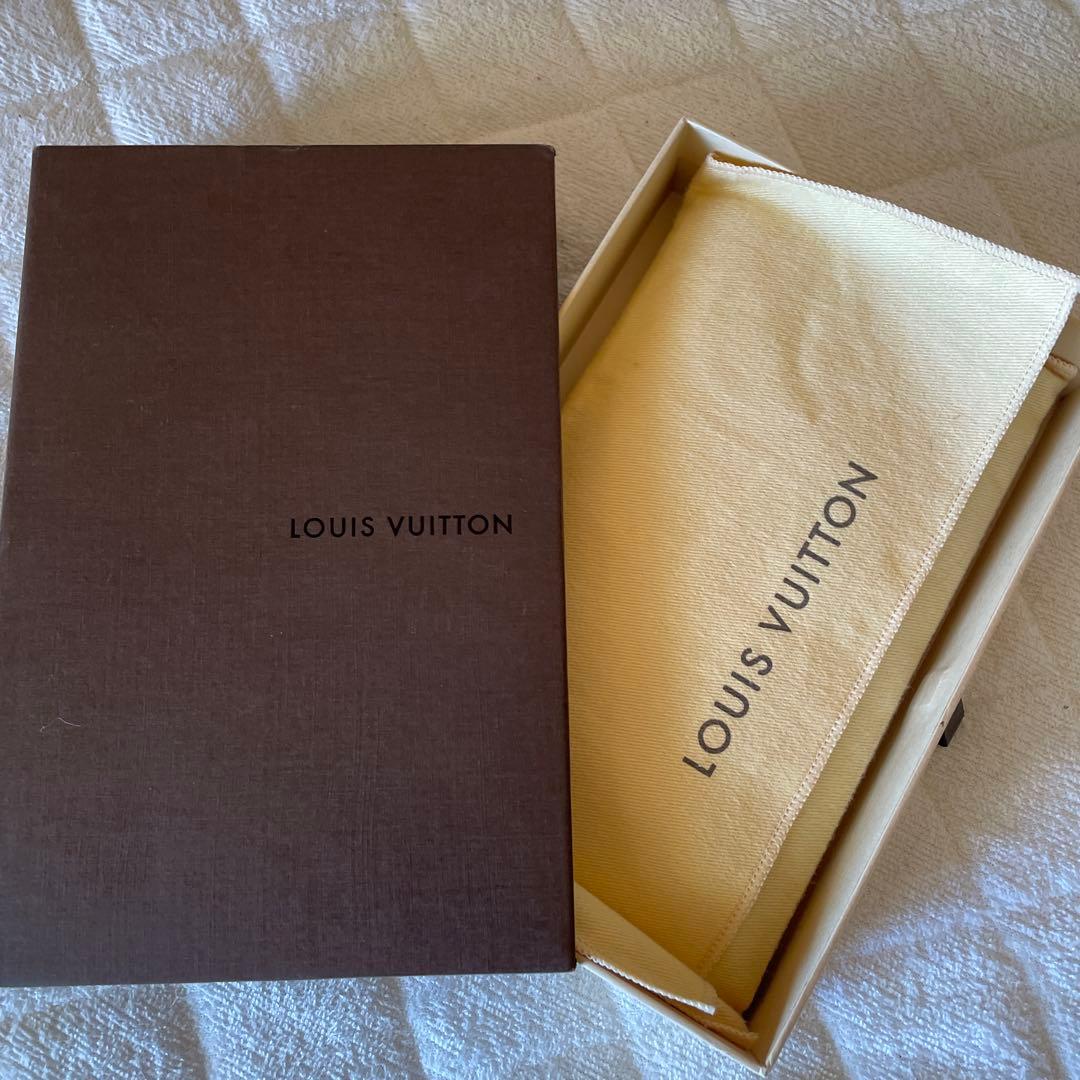 ルイヴィトン エピ 長財布 黒 箱 保存袋付 正規品