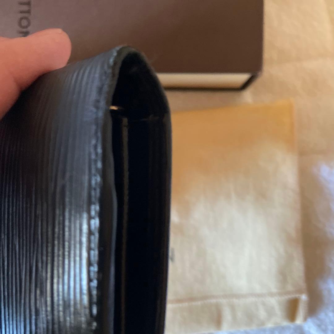 ルイヴィトン エピ 長財布 黒 箱 保存袋付 正規品