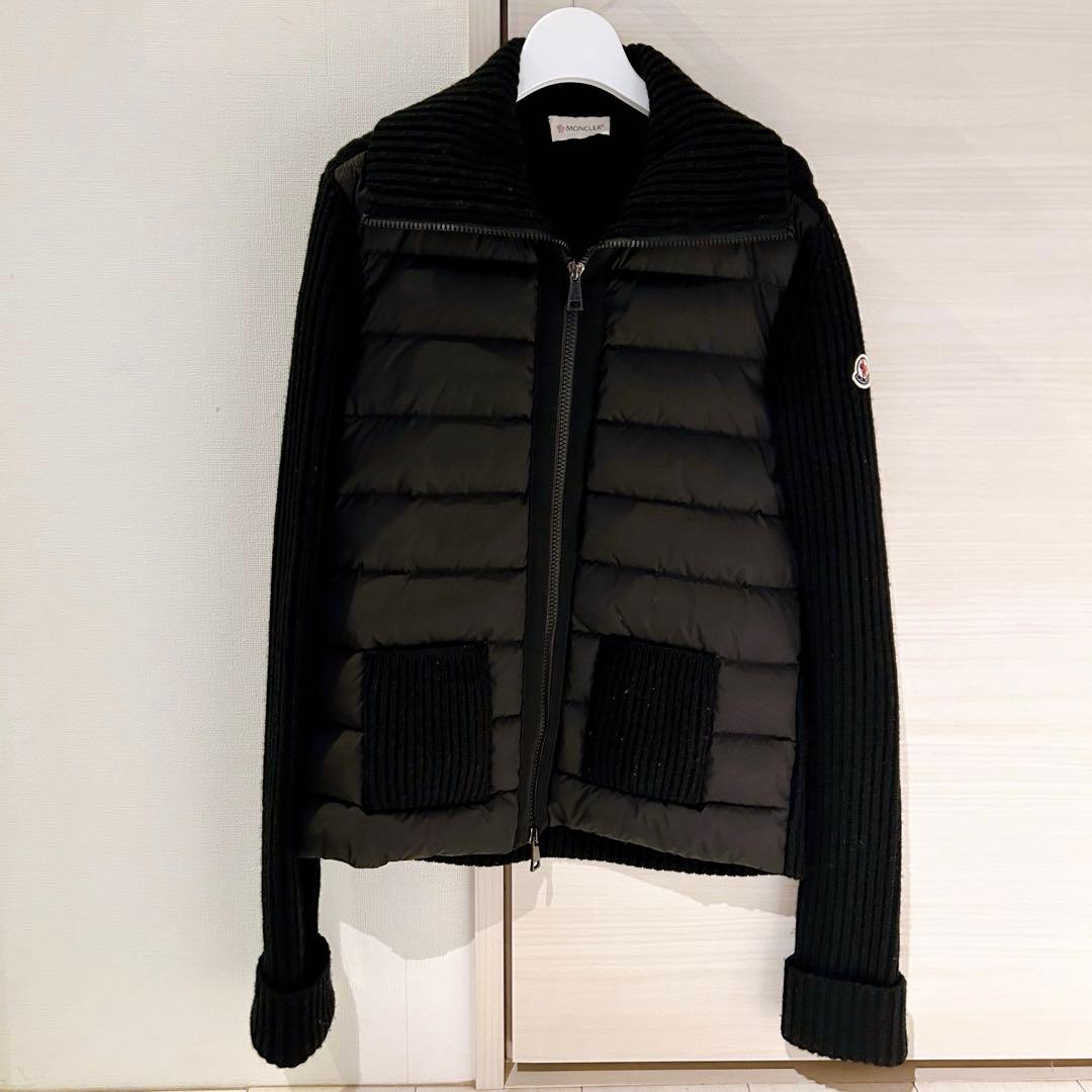 MONCLER ブラック ダウンジャケット