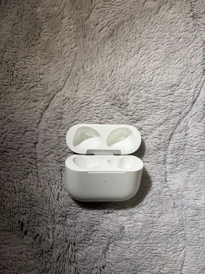 AirPods 第三世代 右耳 充電ケーブル付き