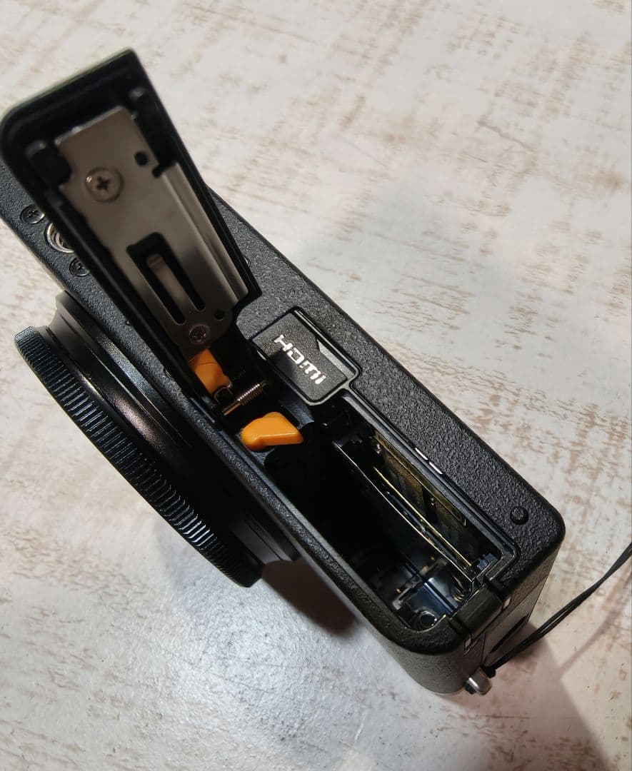 Fujifilm XQ1 コンパクトデジタルカメラ