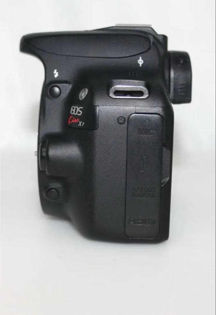 キャノン 一眼レフ　Kiss X7 手ぶれ補正レンズ　望遠　バッテリー2個！
