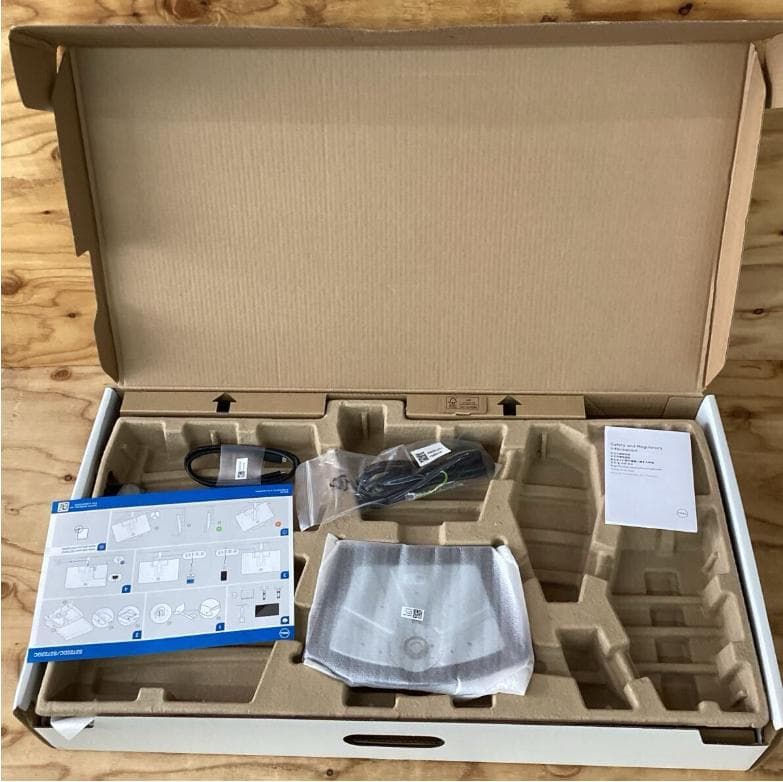 Dell 27 4K UHD USB-C モニター ディスプレイ デル フラット