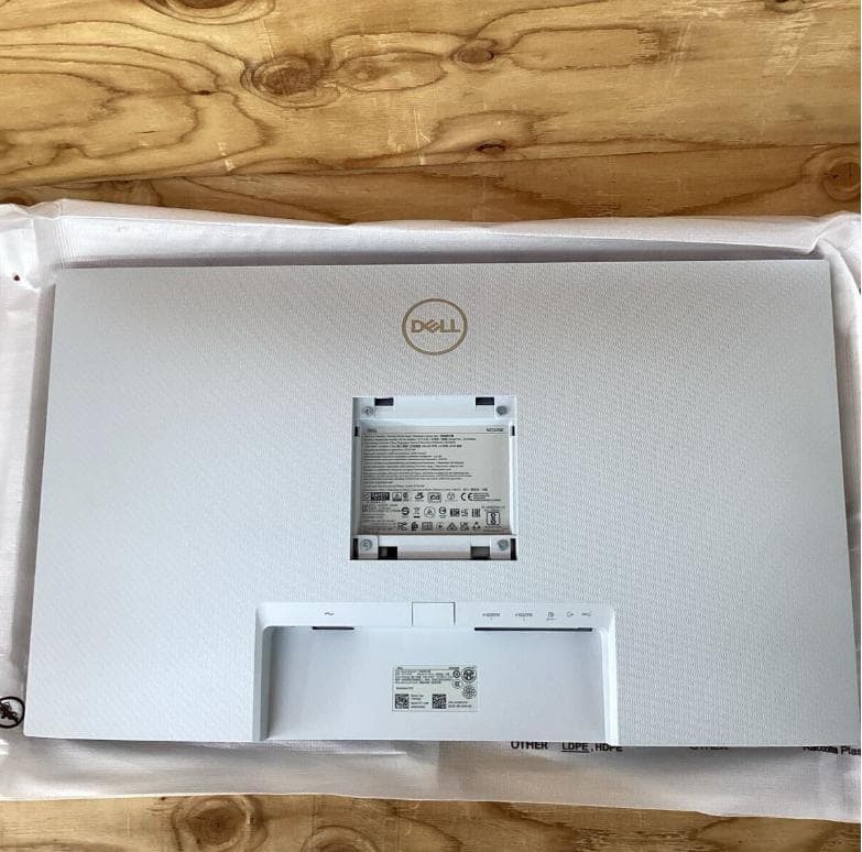 Dell 27 4K UHD USB-C モニター ディスプレイ デル フラット