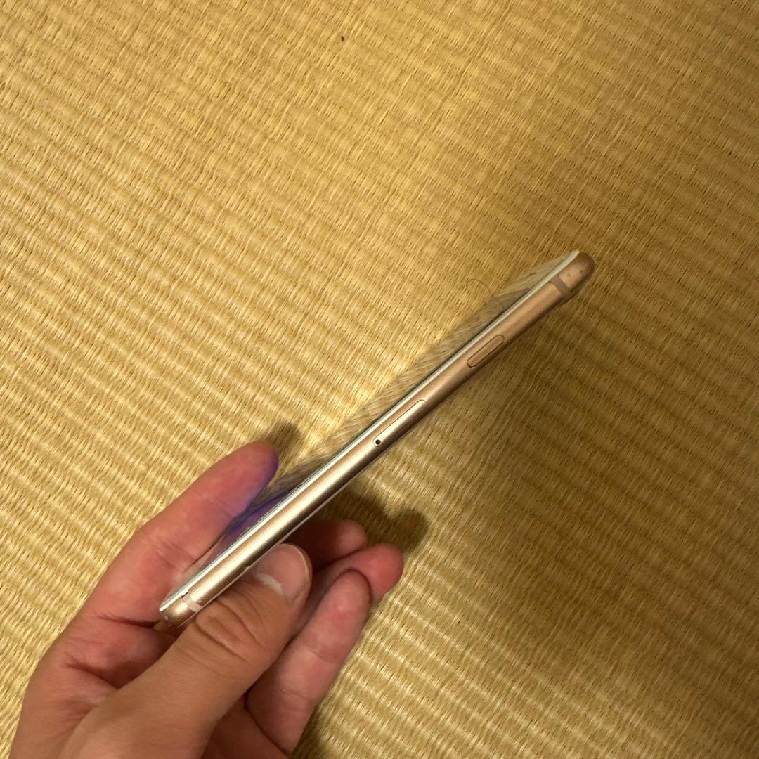 あ*い様 Apple iPhone 8 ゴールド 本体 + ケース　美品