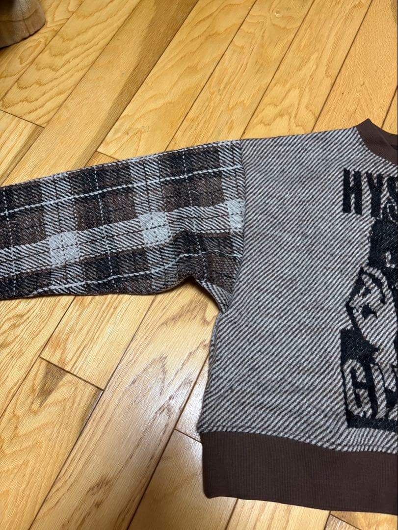 ヒステリックグラマー MAXIMUM ROCK ジャガード　ショート丈スウェット