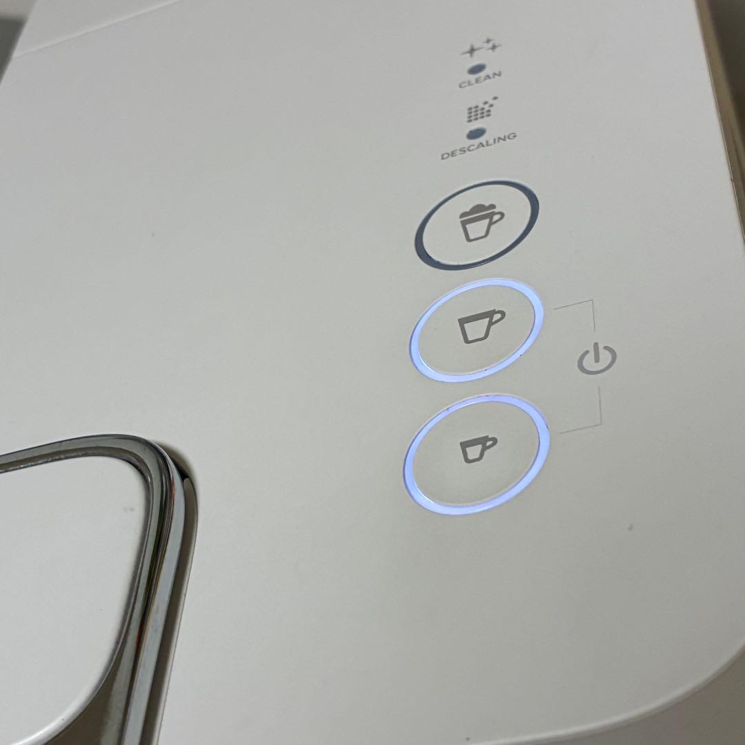 ネスプレッソ ラティシマワン カプセル式コーヒーメーカー F111